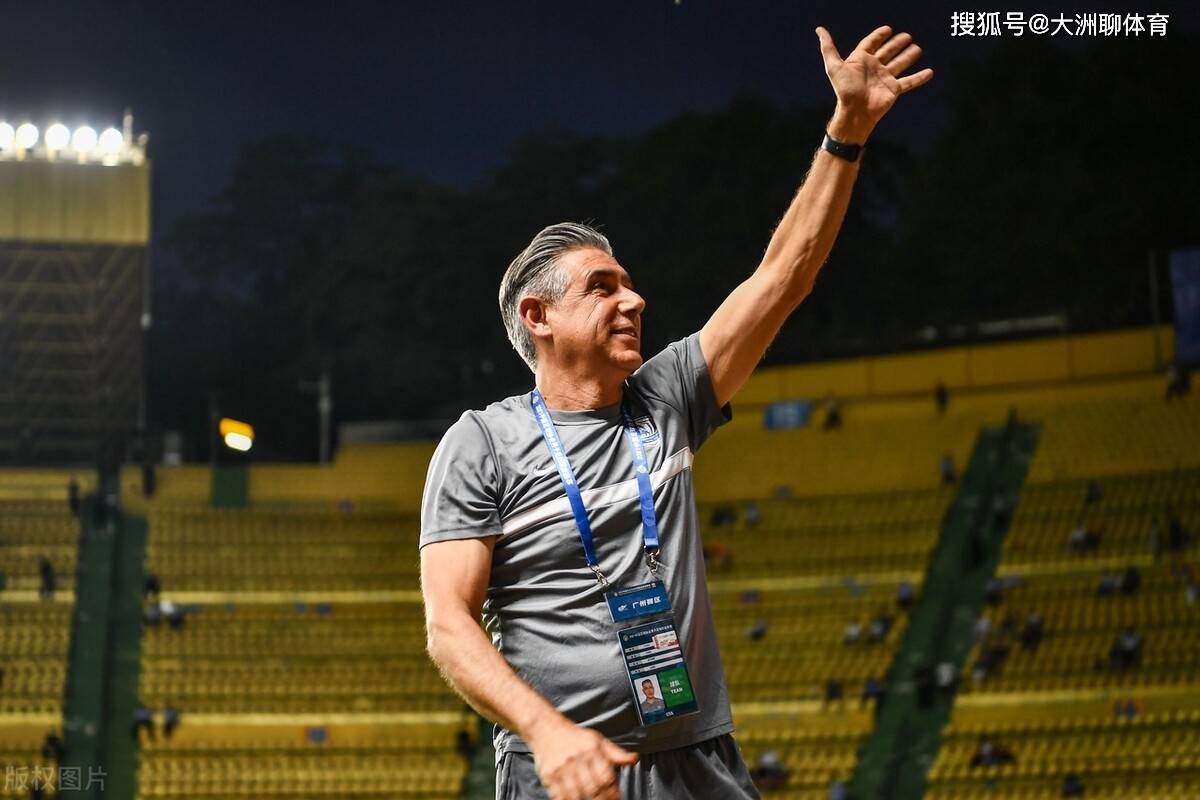 国际米兰训练开放日,冲刺阶段造点机会引欢呼,中超在即,心理建设被强调的简单介绍 国际米兰训练开放日,冲刺阶段造点机会引欢呼,中超在即,心理建设被强调的简单介绍